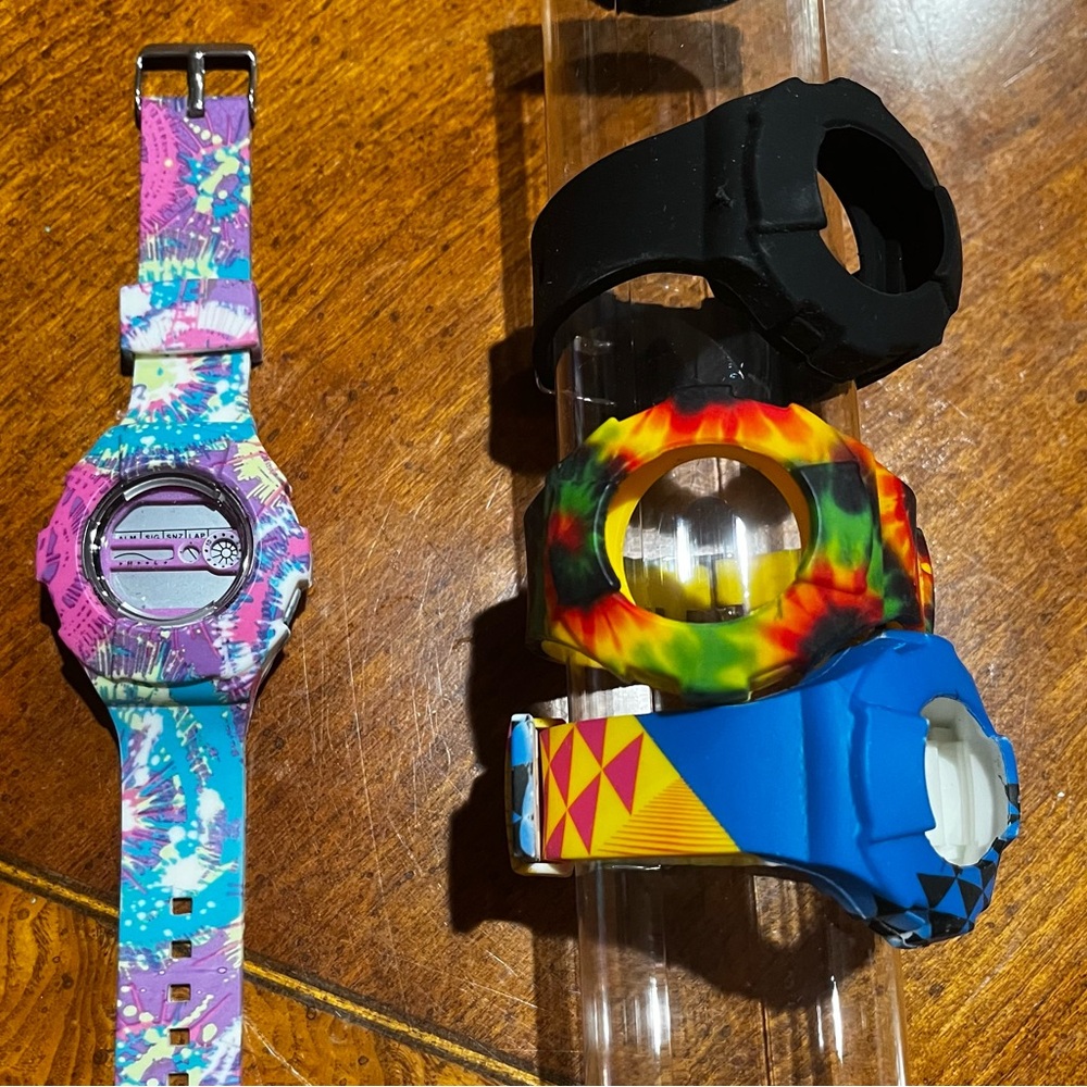 Lot of 4 Joy Joy Pink & Blue & Purple Silicone Case with watch